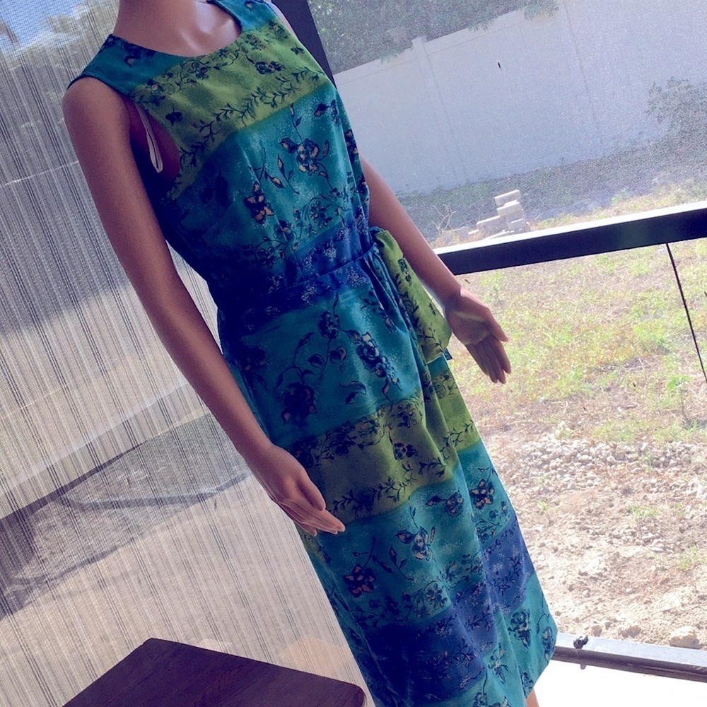 Sag Harbor Beautiful Maxi beach dress. Size 10